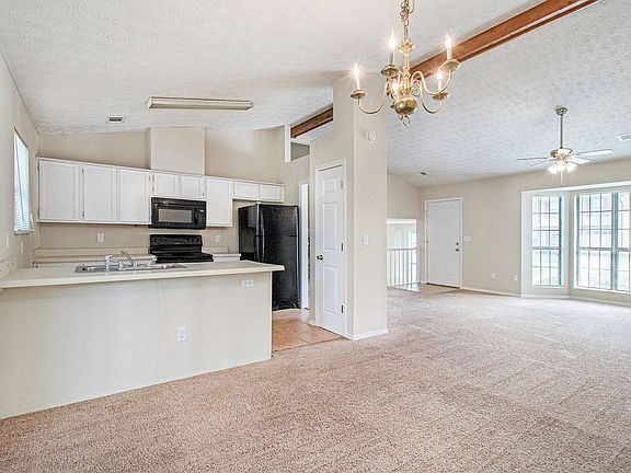 4th image of 6444 Eastbriar Dr
