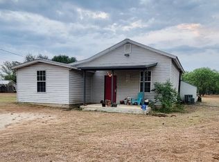 19650 Ballard Rd, Elmendorf, TX 78112