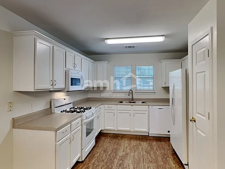 2848 Deerfern Ln — Photo 3