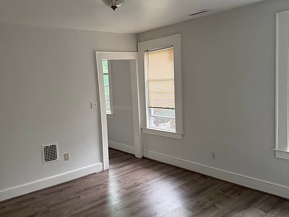 3rd image of 257 W Hazel St #3