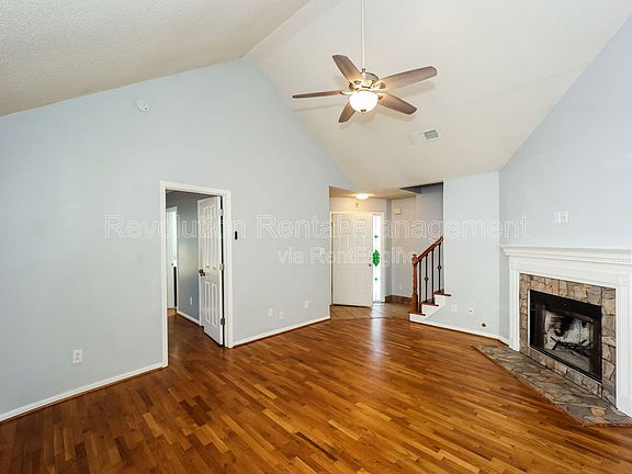 4th image of 104 S Fairfield Dr