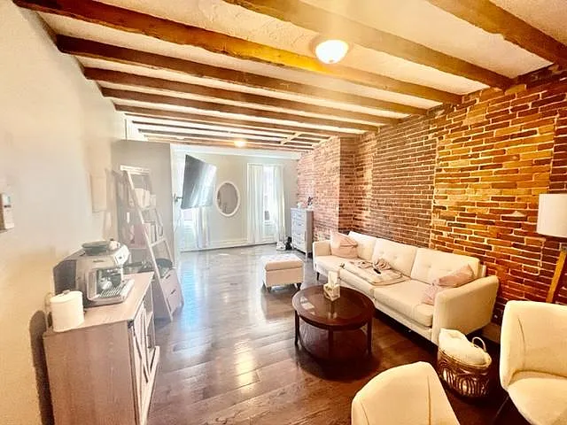 353 Hanover St #3 — Photo 3