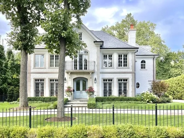 1045 Starr Rd, Winnetka, IL 60093