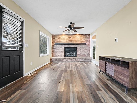 5th image of 1865 9th St SW