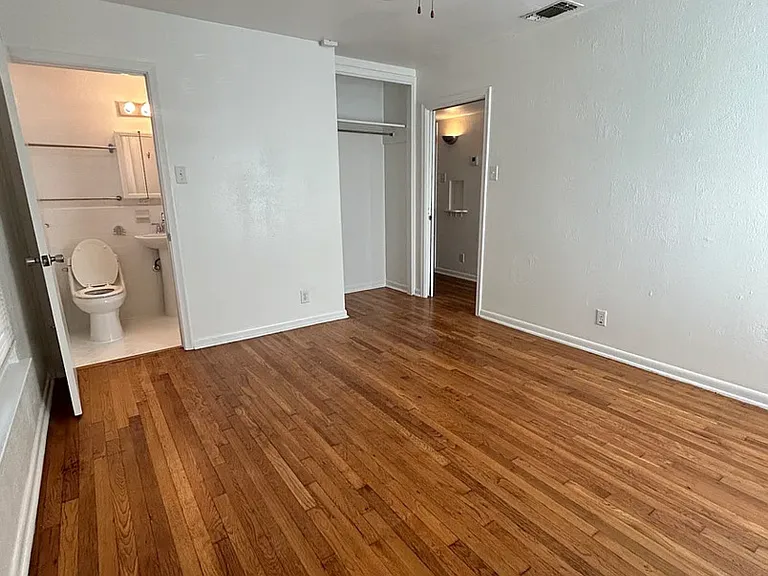 355 Cresham Dr — Photo 9