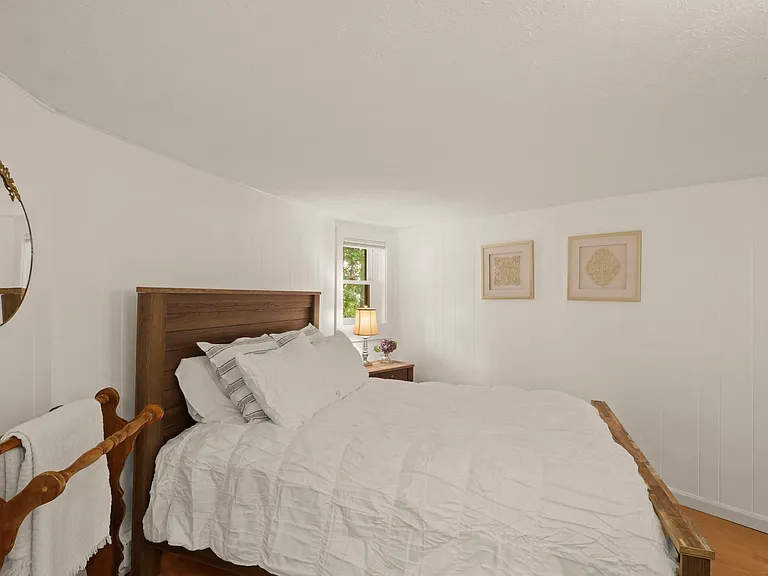 820 Pine Ridge Rd — Photo 32