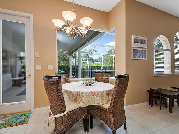 5th image of 410 Greyoaks Ct