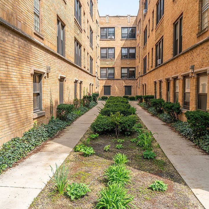 1st image of 1230 W Carmen Ave APT 2C
