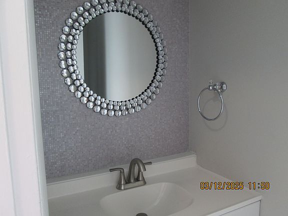 4th image of 1200 Bretta St #16-1
