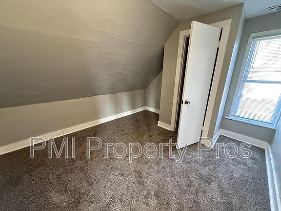 4th image of 3806 W Rohr Ave