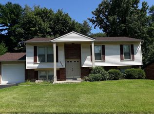 3803 Riveroaks Cir, Louisville, KY 40241