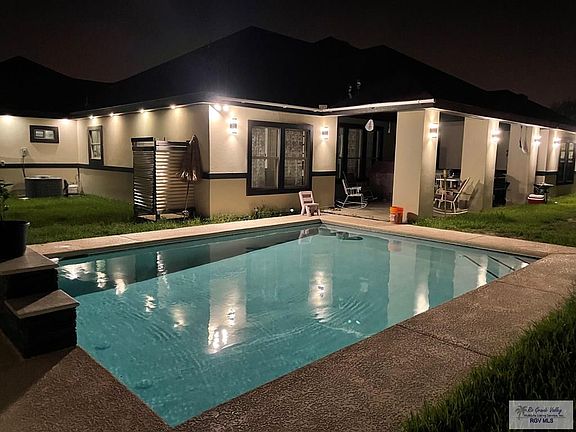 2nd image of 6836 Villa De Jardin #13