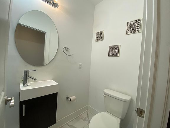 2nd image of 1423 N 18th St #3