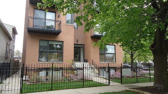 1st image of 2901 N Fairfield Ave APT 2N