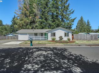 38925 Long Cir, Sandy, OR 97055