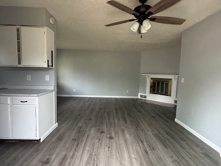 4187 Hancock Dr — Photo 3