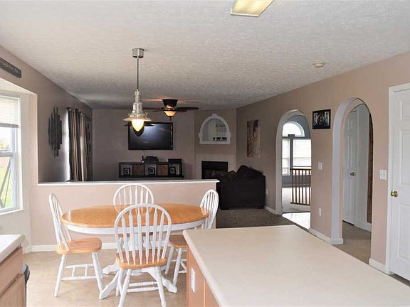 4th image of 1526 Somerton Ct