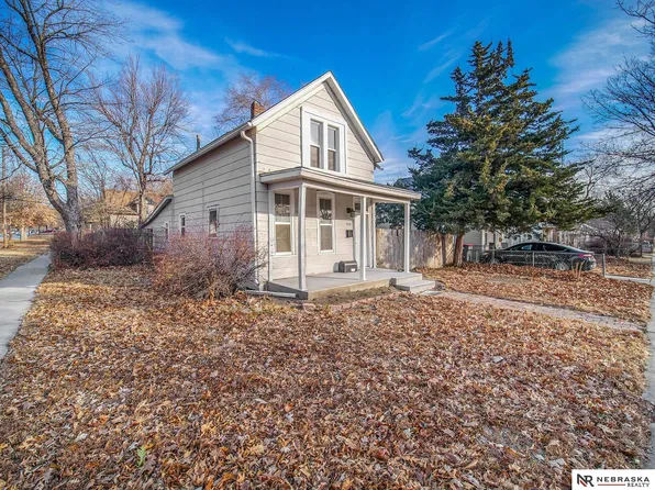 904 Peach St, Lincoln, NE 68502