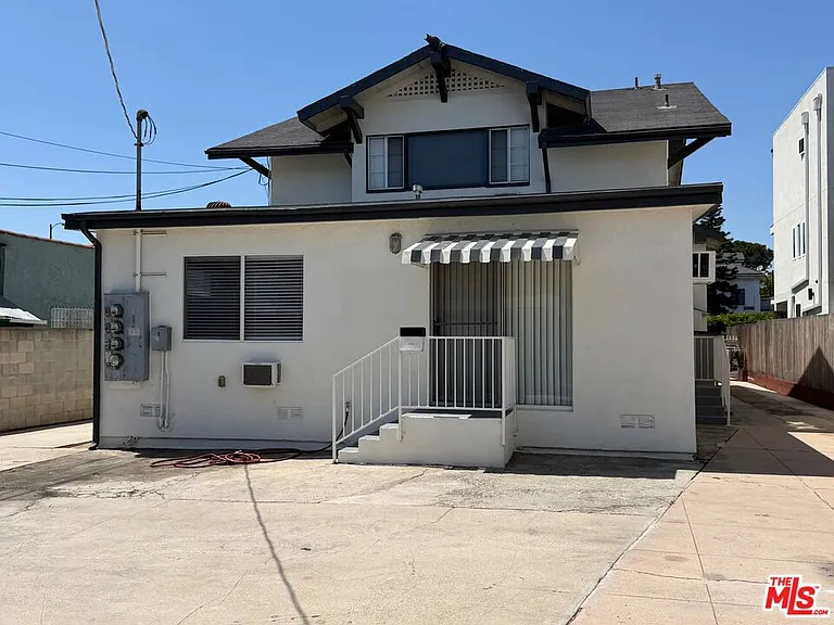 2240 Crenshaw Blvd #C — Photo 1