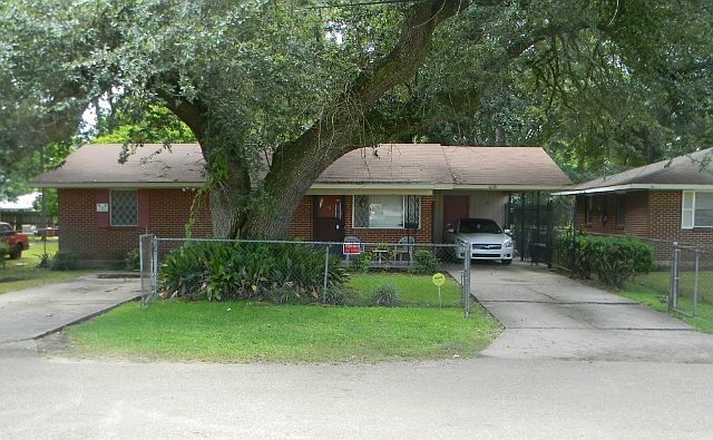 2nd image of 6130 Victory Dr
