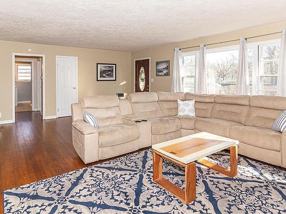 3rd image of 506 W 38th St