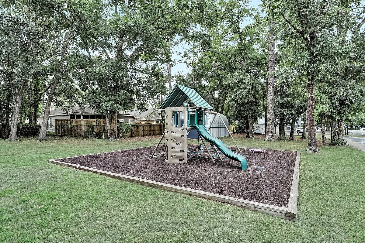 Building Photo - The Haven at Parkside
