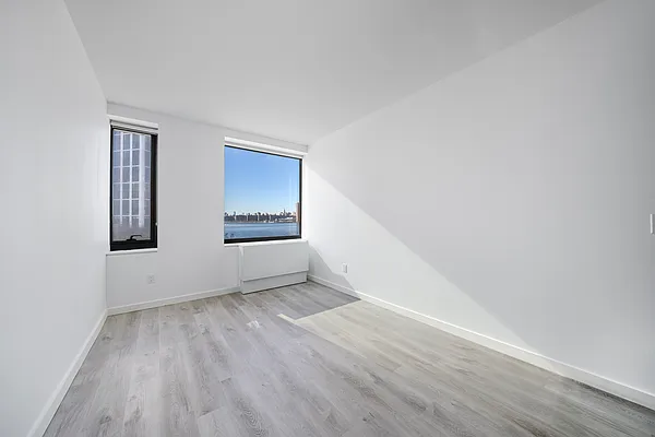 Rented by LL Real Estate Services | media 5