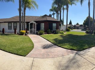 71 Willowood Dr, Oakdale, CA 95361