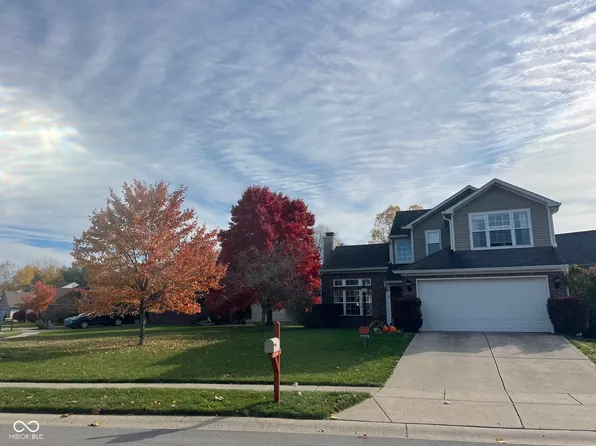 6264 Valleyview Dr, Fishers, IN 46038
