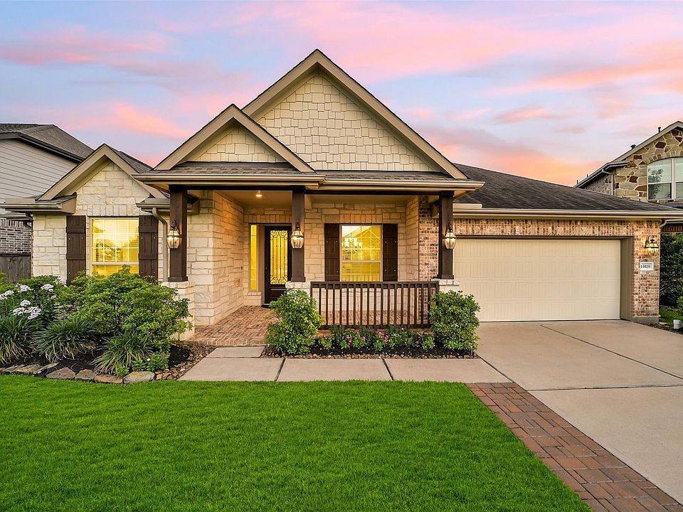 1st image of 15519 Royal Trace Ct