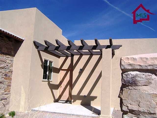 1st image of 6040 Calle Pico Gemelo