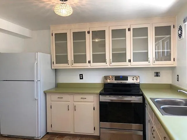 2443 Paseo Rd — Photo 12