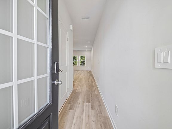 The Jewel floorplan with the Charm White interior package.