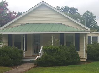 285 Sassy Tree Ln, Millers Creek, NC 28651