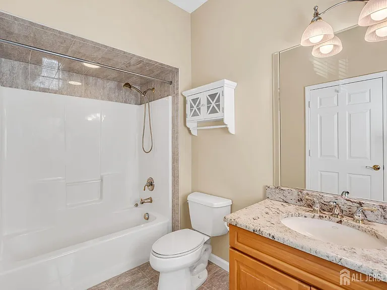 3110 Windsor Ave — Photo 41