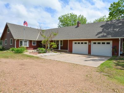 400 N Dean St, Mount Hope, KS, 67108