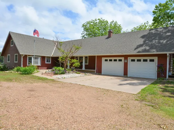 400 N Dean St, Mount Hope, KS 67108
