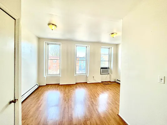Rented by Pear NYC LLC | media 1