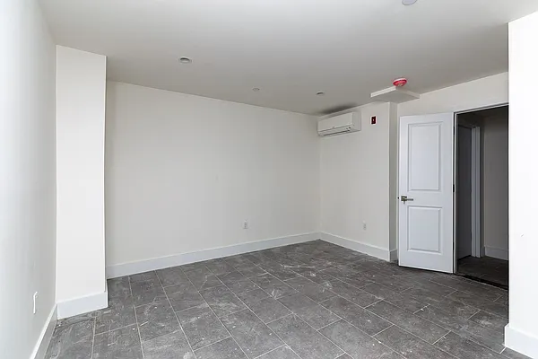 Rented by Nooklyn NYC LLC | media 41