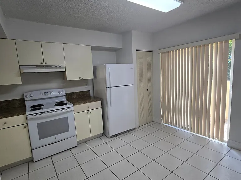 8250 SW 149th Ct #203 — Photo 4