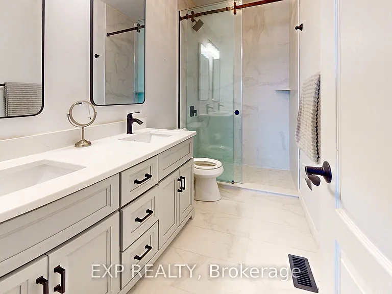 10 Boardwalk Ave #17 — Photo 33
