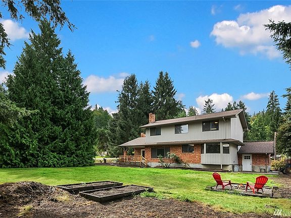 Huge, Level, Sunlit Lot with abundant room for a Garden