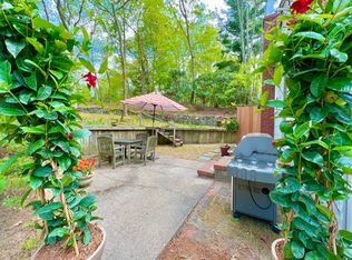 22 Long Beach Ln, Sag Harbor, NY 11963