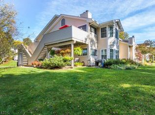 32 Fieldstone Rd, Bedminster, NJ 07921