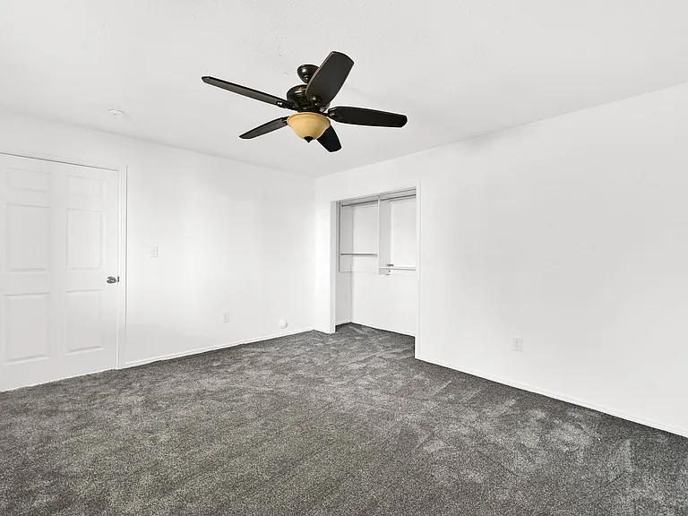 2480 S Main St — Photo 12