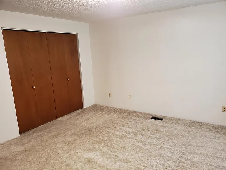 2467 Hawkins St — Photo 15