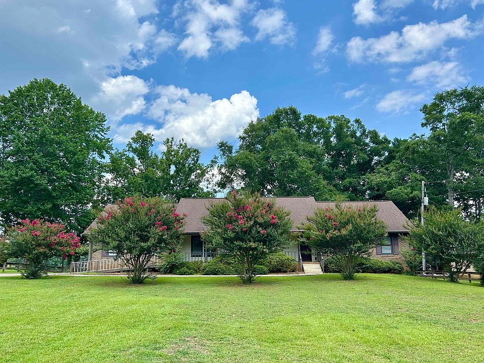 1st image of 1070 Carpenter Ln