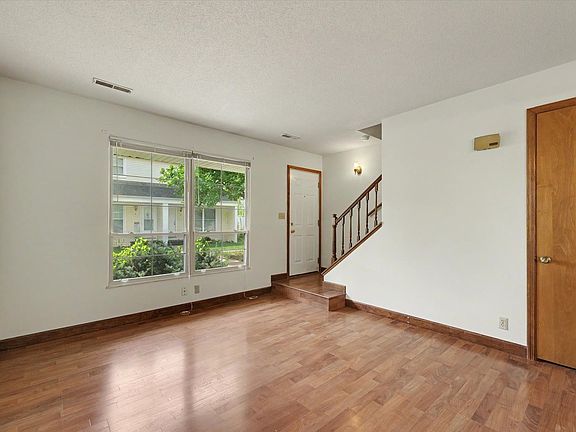 5th image of 1111 Plymouth Dr APT A