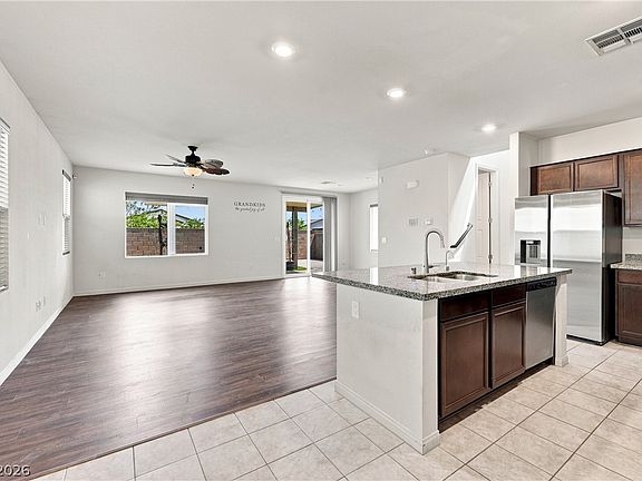 3rd image of 6718 Grindstone St