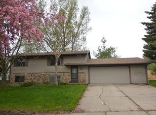 105 Council Ridge Rd, Brookings, SD 57006